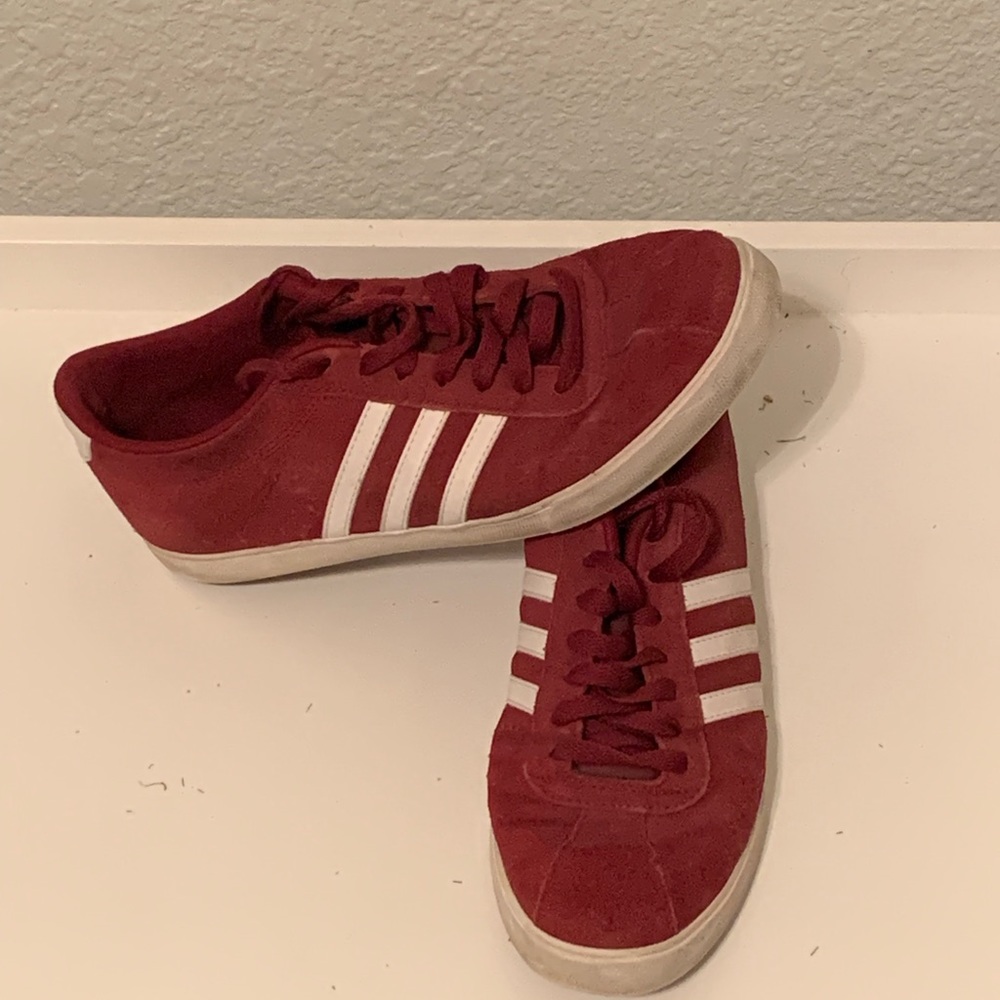 Women’s suede leather sneaker.